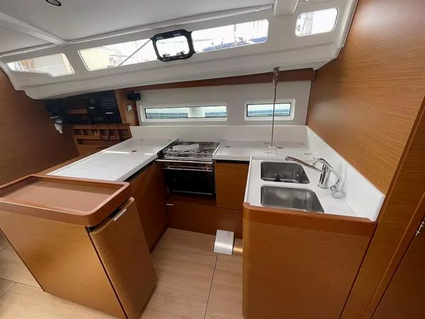 Jeanneau Sun Odyssey 440 | Amaretto