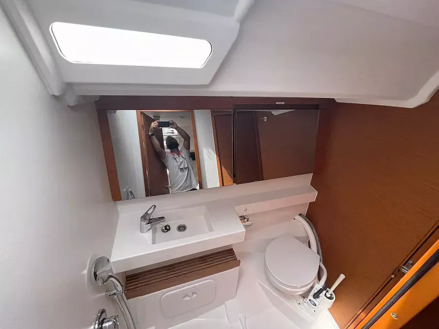 Jeanneau Sun Odyssey 440 | Amaretto