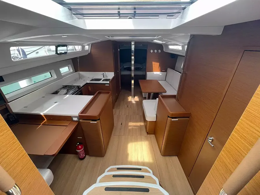 Jeanneau Sun Odyssey 440 | Amaretto