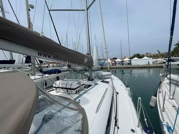 Jeanneau Sun Odyssey 440 | Amaretto