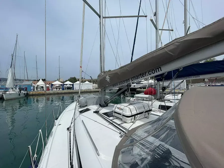 Jeanneau Sun Odyssey 440 | Amaretto