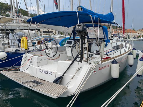 Jeanneau Sun Odyssey 389 | Islanders