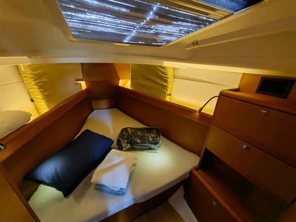 Jeanneau Sun Odyssey 389 | Islanders