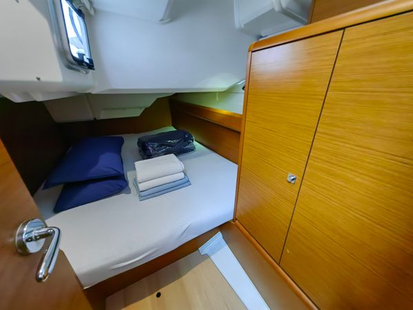 Jeanneau Sun Odyssey 389 | Islanders