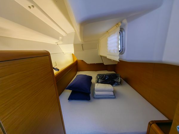 Jeanneau Sun Odyssey 389 | Islanders