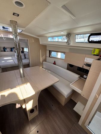 Beneteau Oceanis 38.1 | Melahel 2