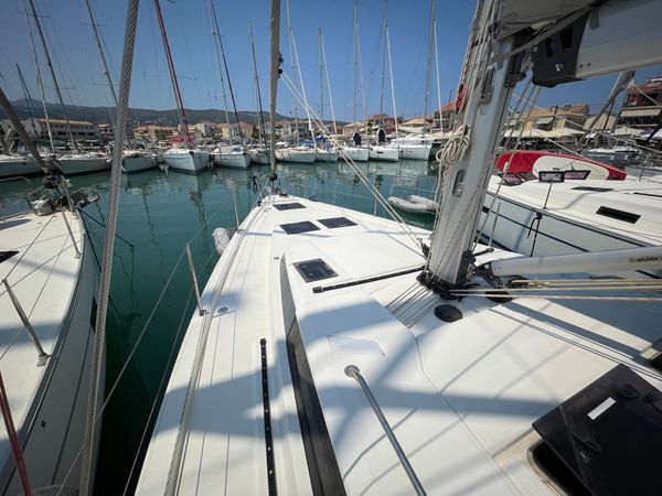 Bavaria C45 | Nutmeg