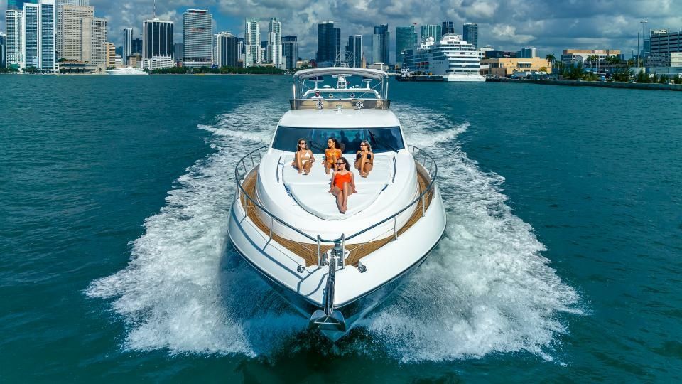 Sunseeker Manhattan 74 | Giuli