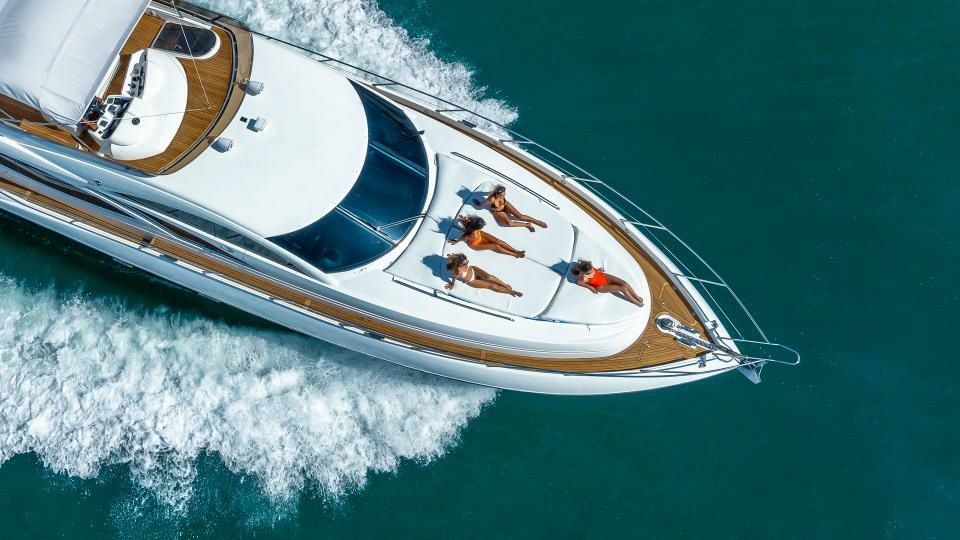 Sunseeker Manhattan 74 | Giuli