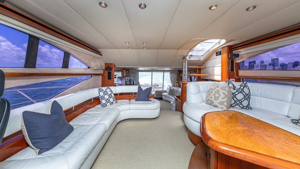 Sunseeker Manhattan 74 | Giuli