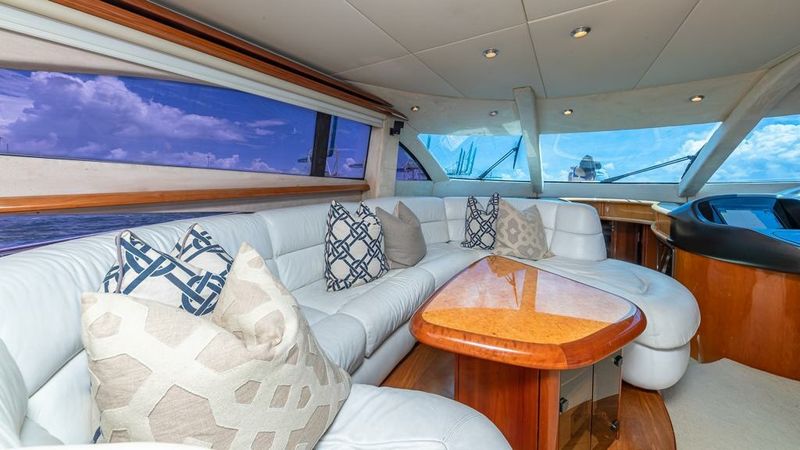 Sunseeker Manhattan 74 | Giuli