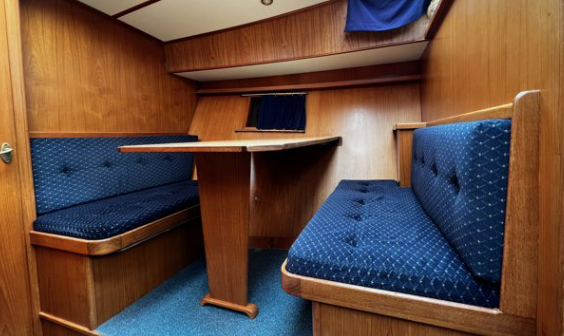 Vri-Jon Contessa | Korina