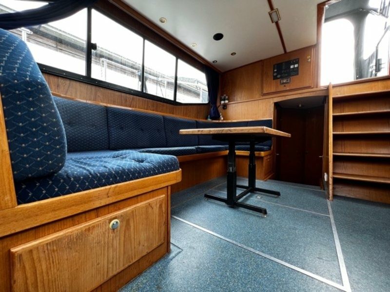 Vri-Jon Contessa | Korina