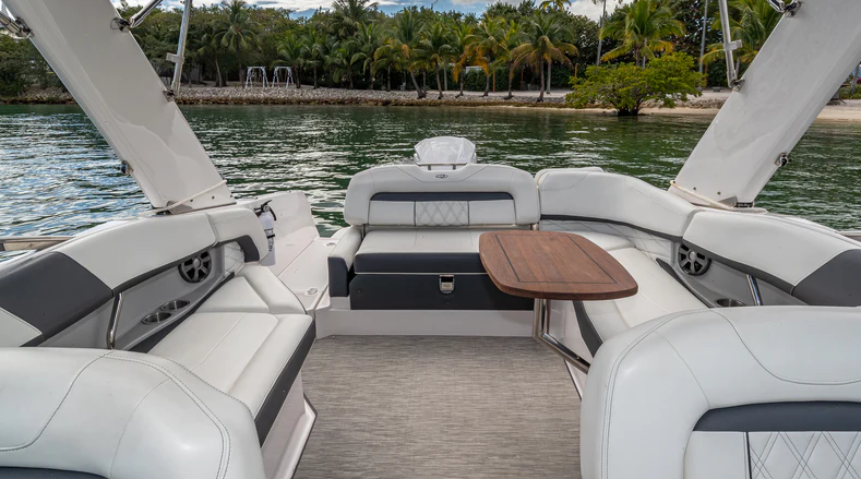 Regal 2700 | Blue Regal