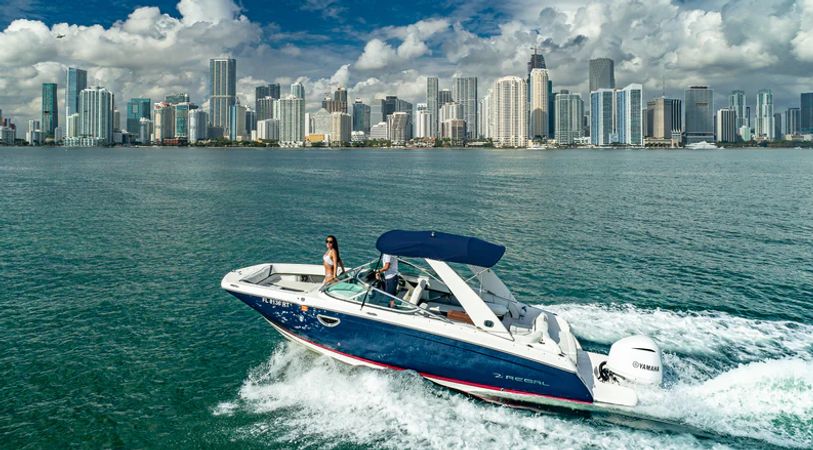 Regal 2700 | Blue Regal