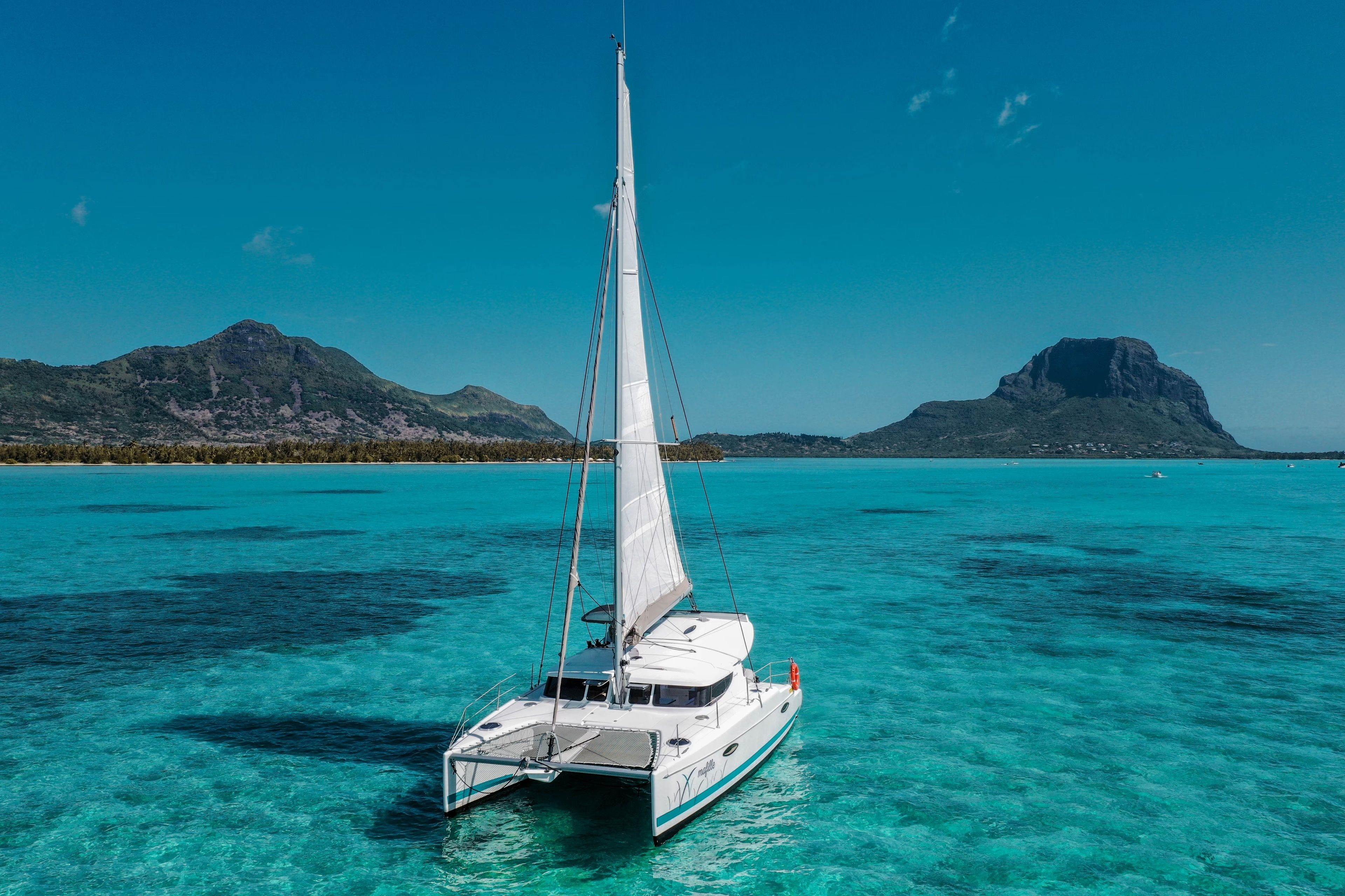 Fountaine Pajot Mahe 36 | Cest la Vie