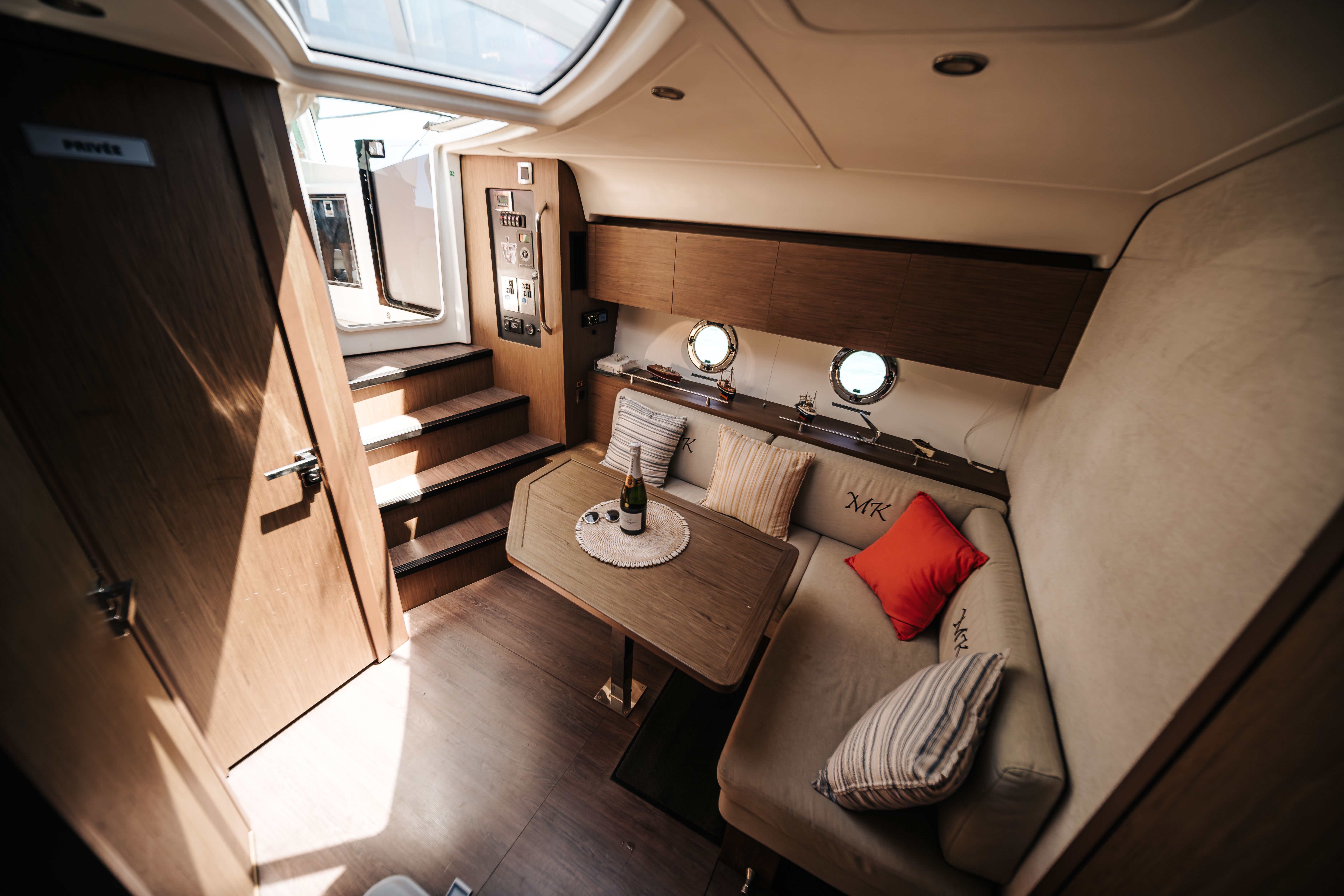 Beneteau Gran Turismo 40 | Maga Kani