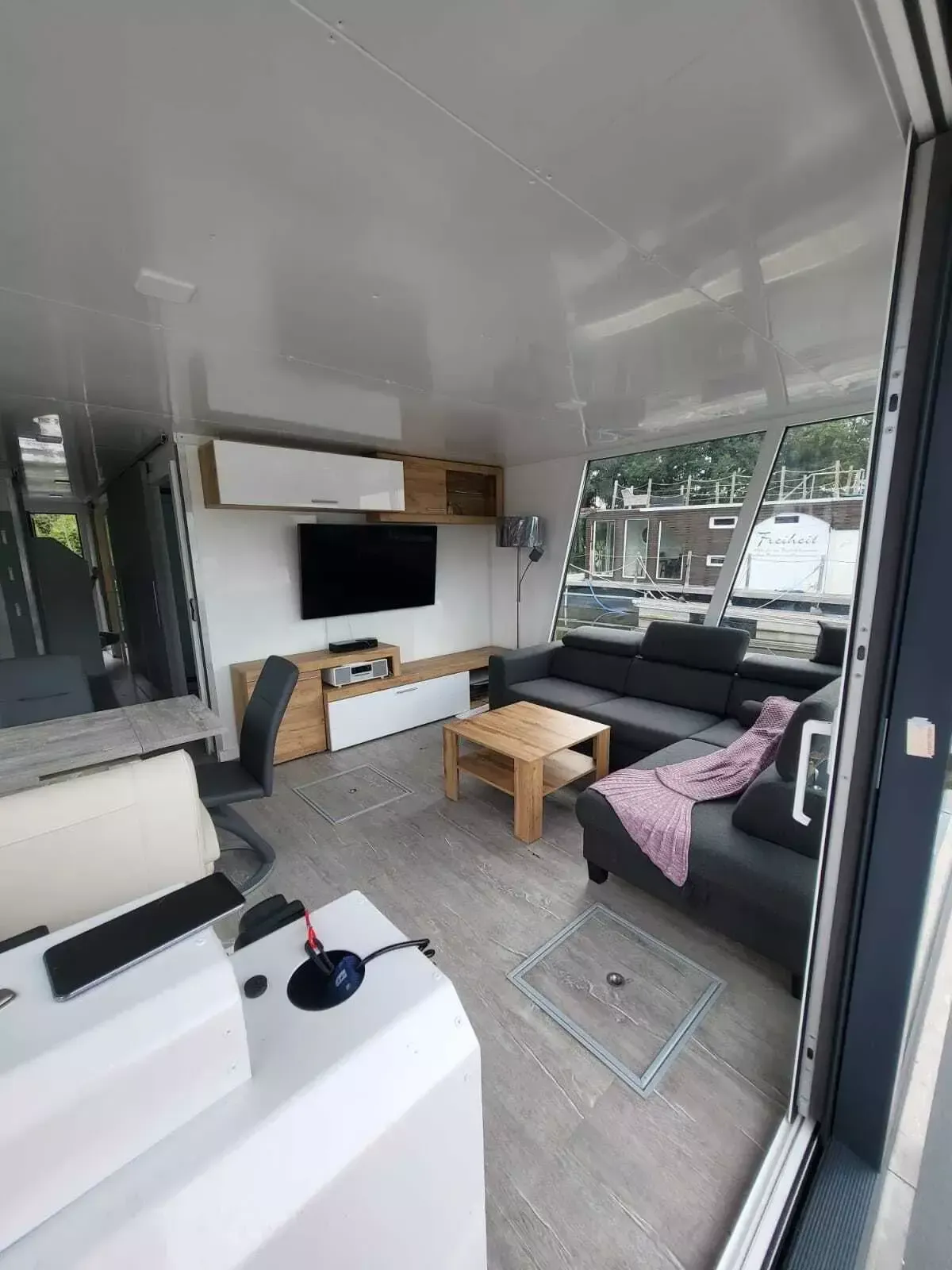 Custom Built 39 | Undine mit Sauna