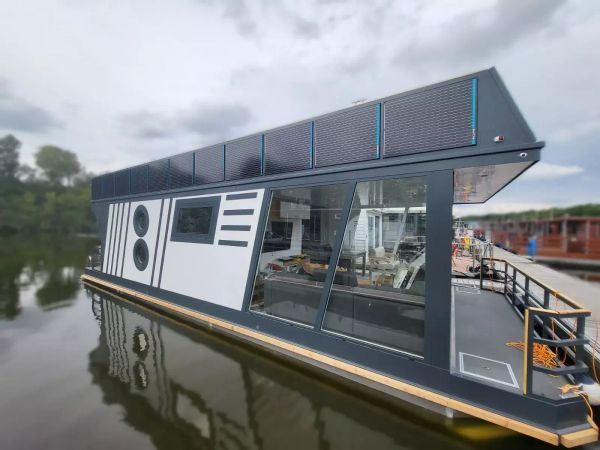 Custom Built 39 | Undine mit Sauna