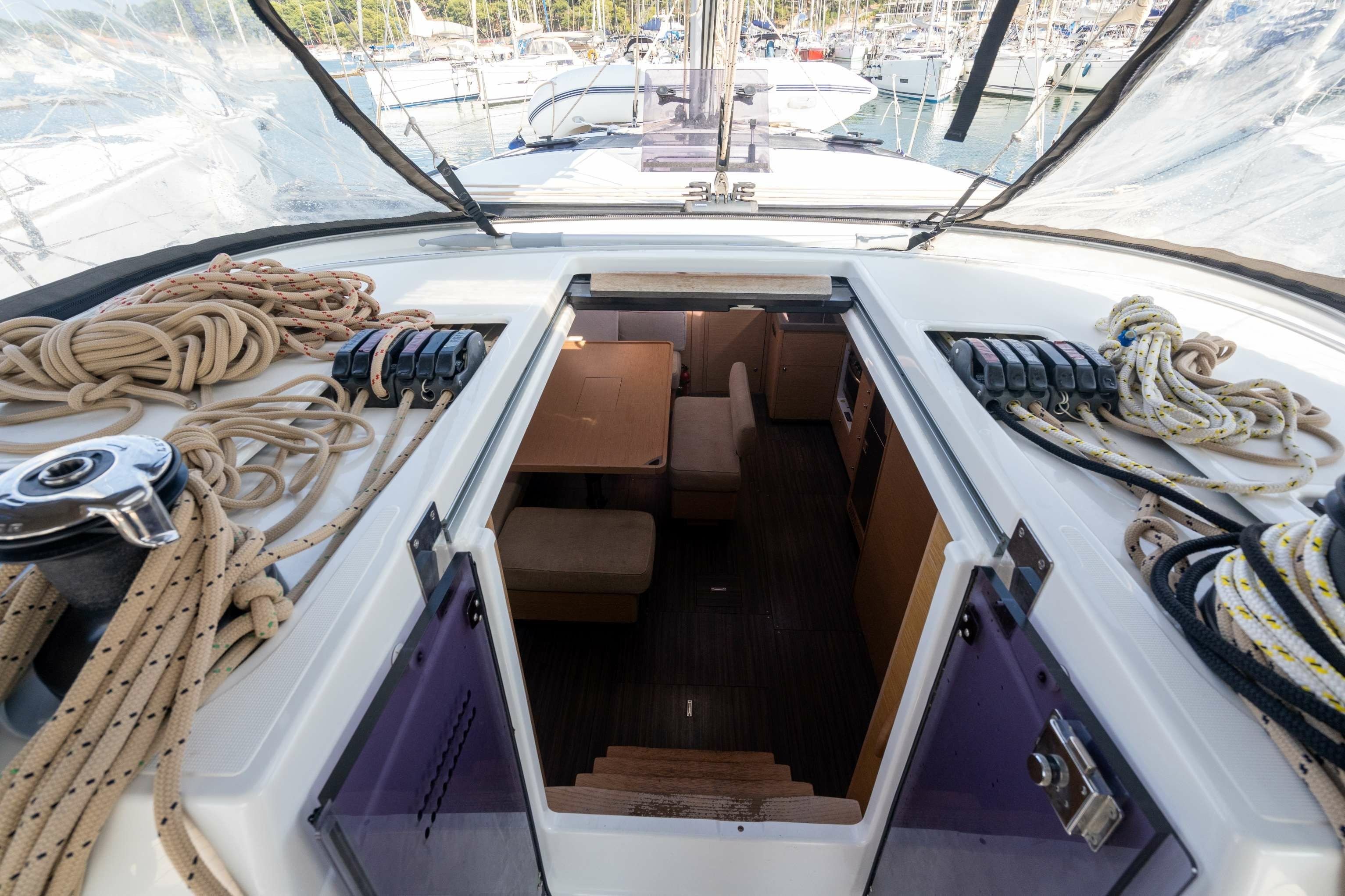 Dufour 470 | Megalodonte