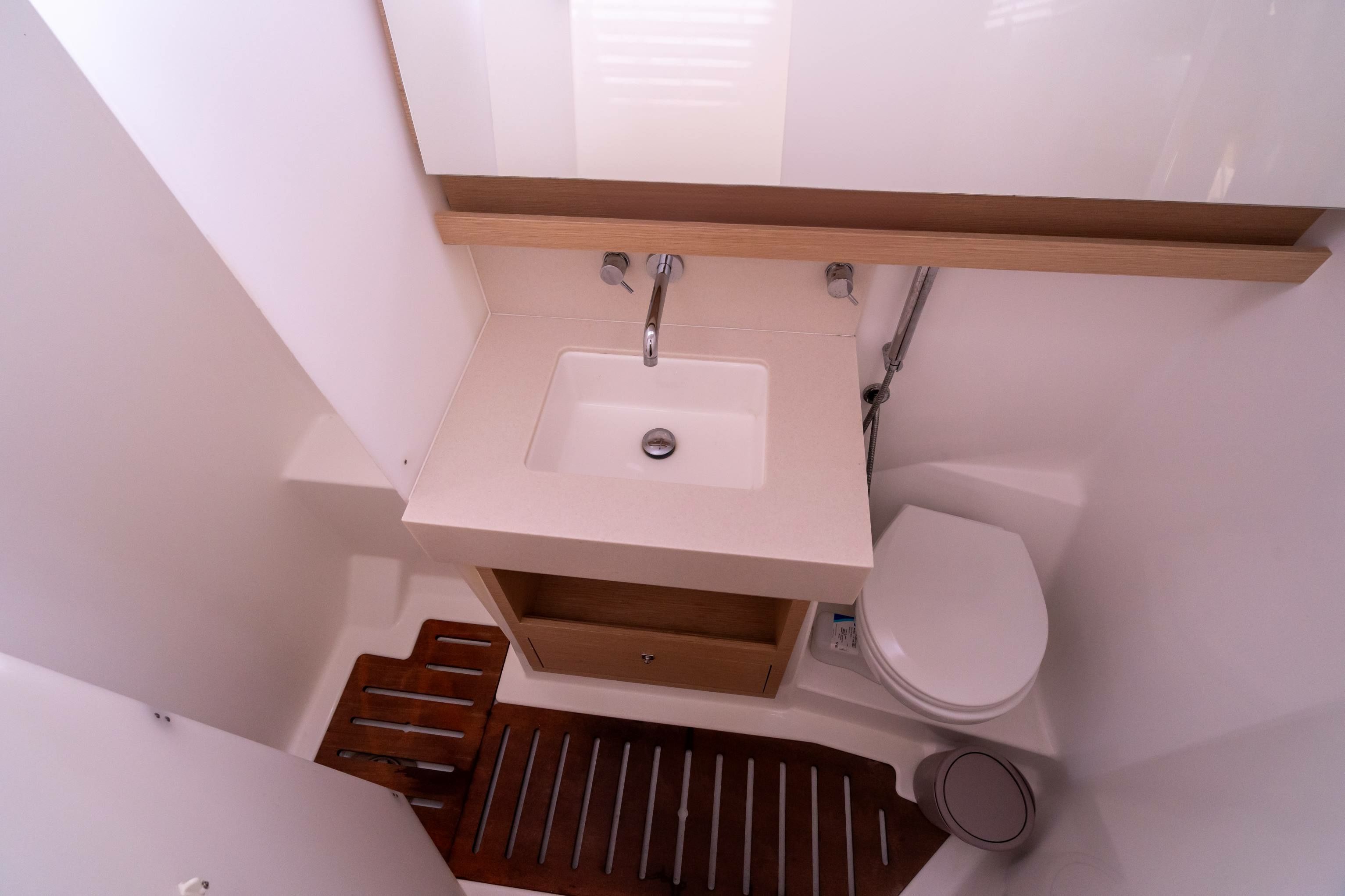 Dufour 470 | Megalodonte