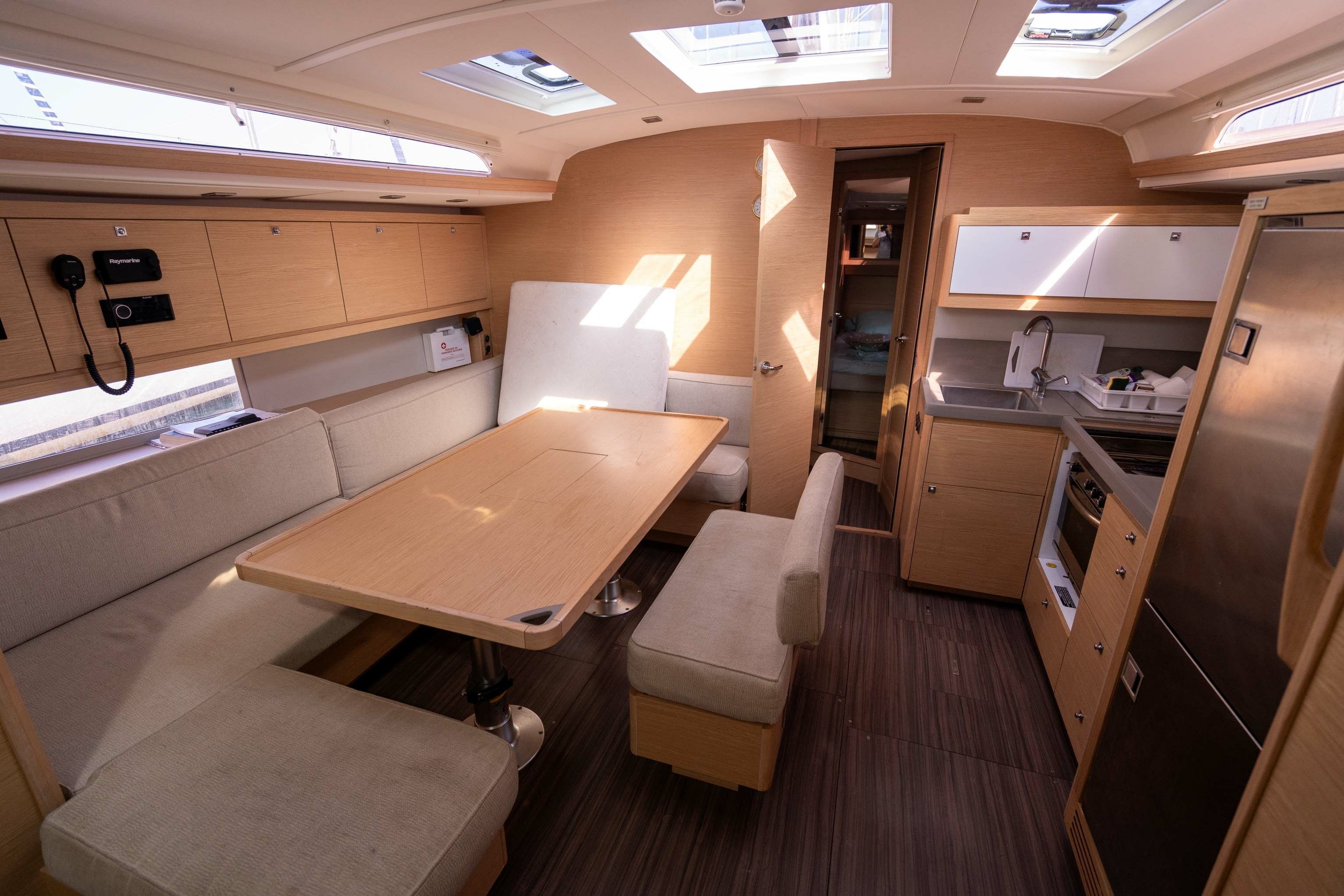 Dufour 470 | Megalodonte