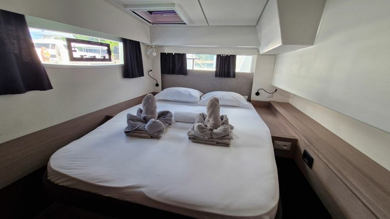 Fountaine Pajot Elba 45 | Skippycat