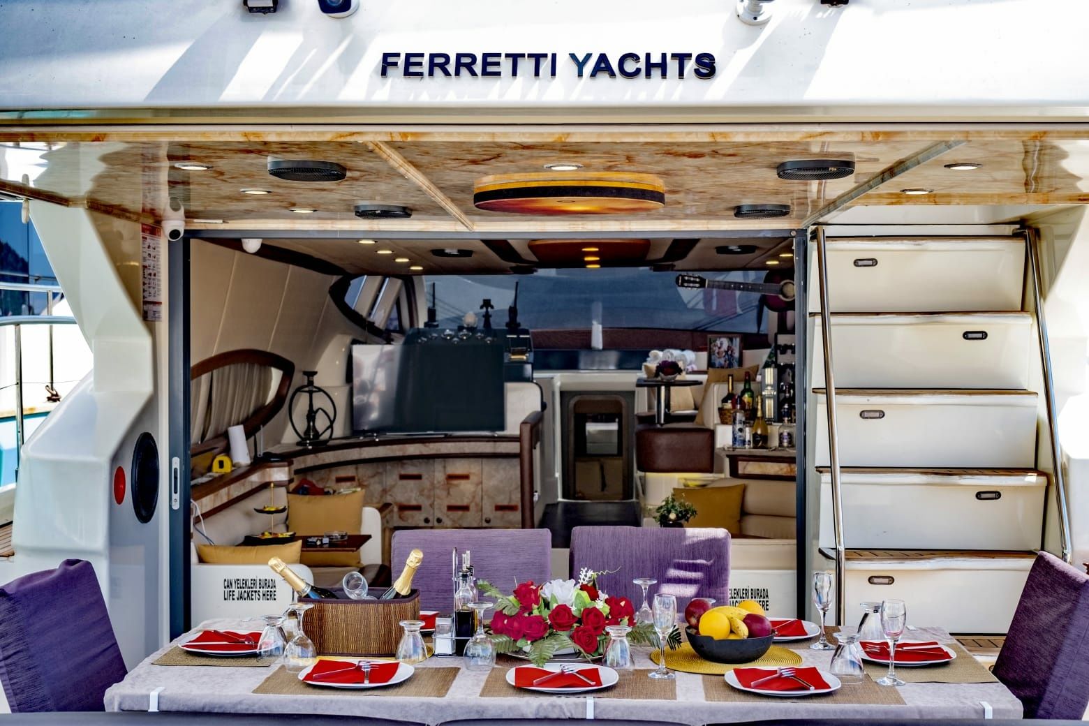 Ferretti 550 | Mega Ladon