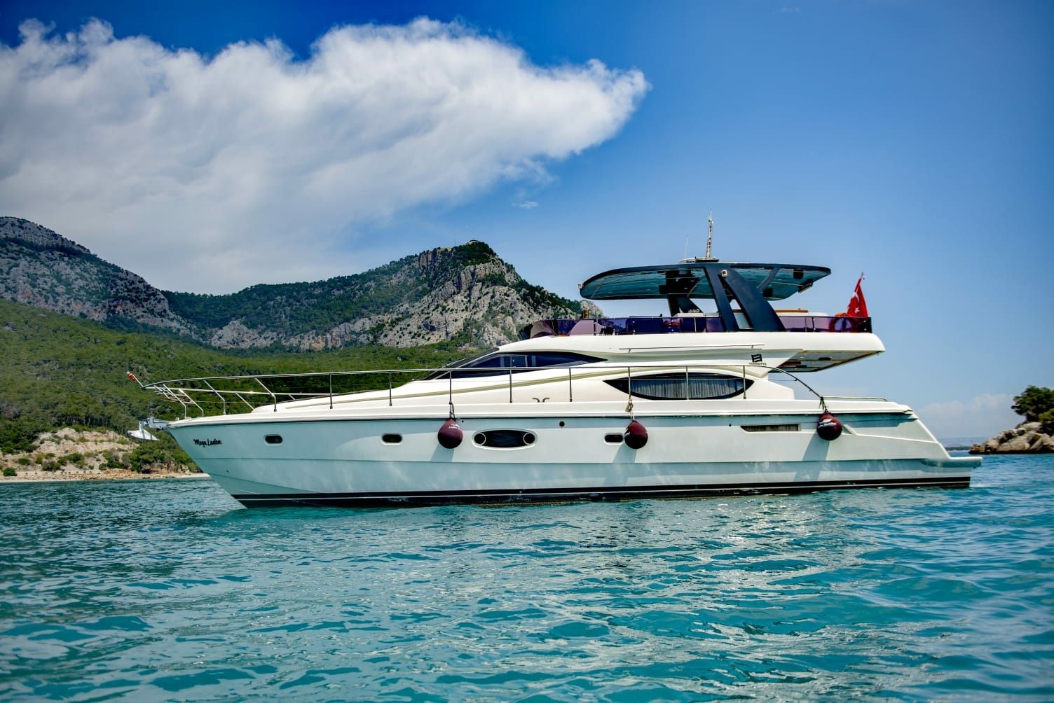 Ferretti 550 | Mega Ladon