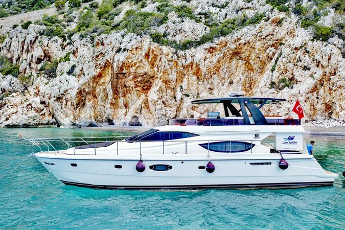 Ferretti 550 | Mega Ladon