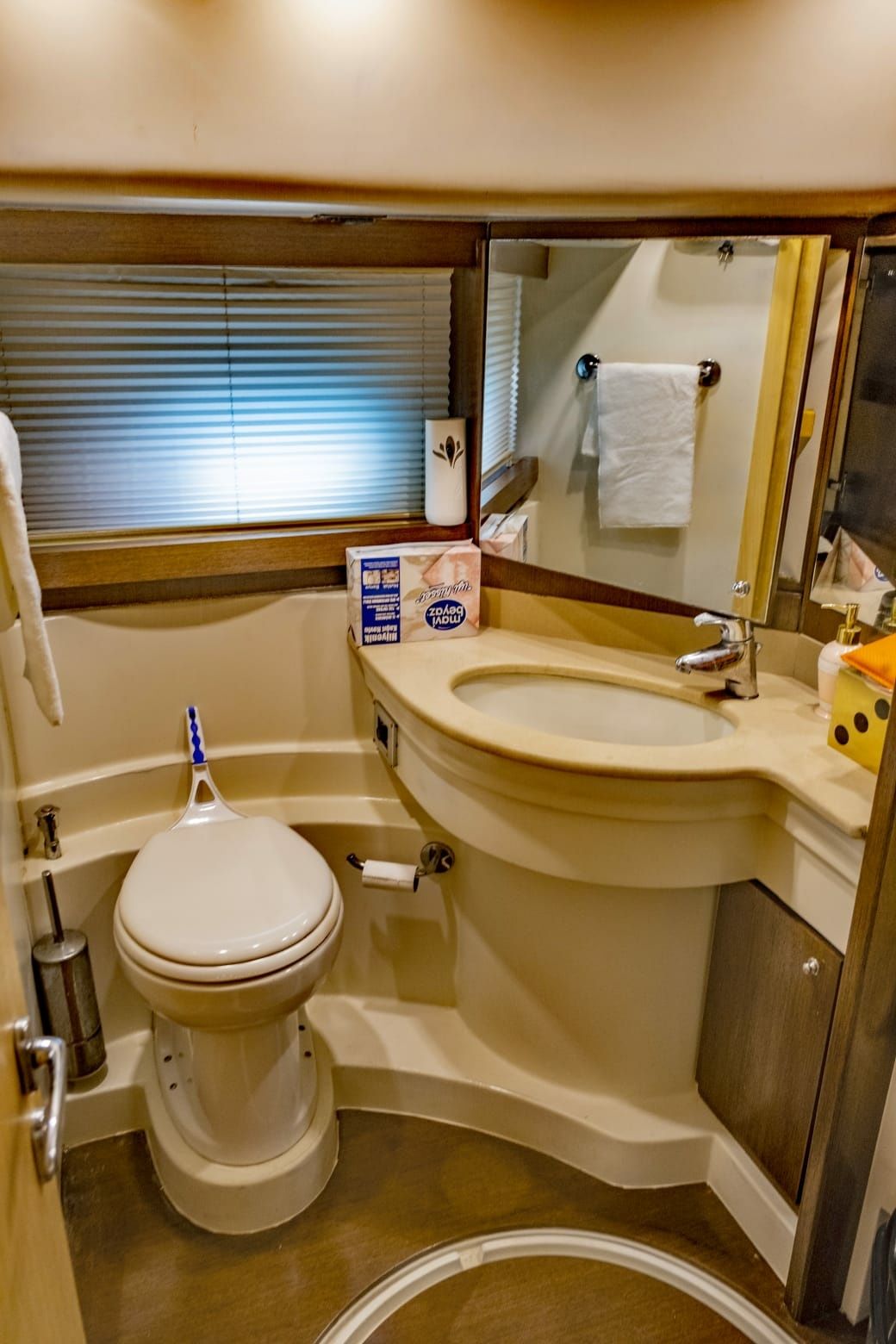 Ferretti 550 | Mega Ladon