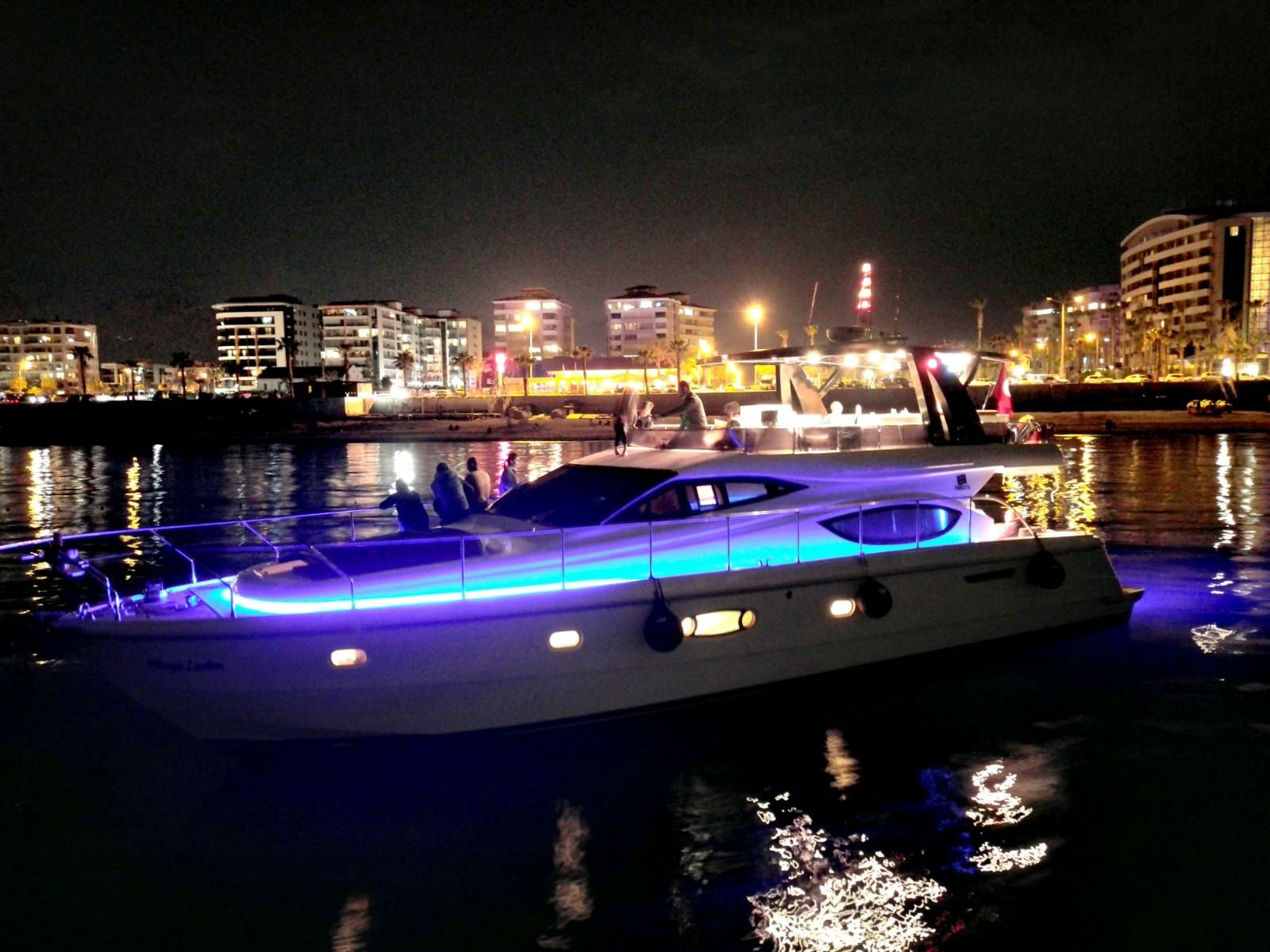 Ferretti 550 | Mega Ladon