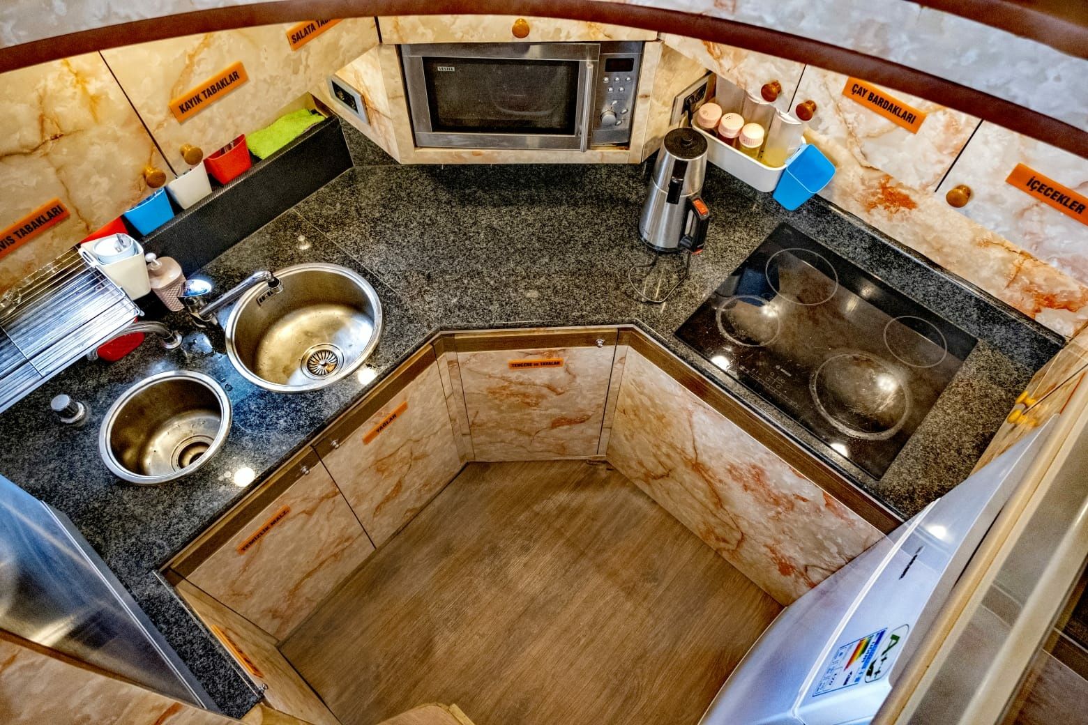 Ferretti 550 | Mega Ladon