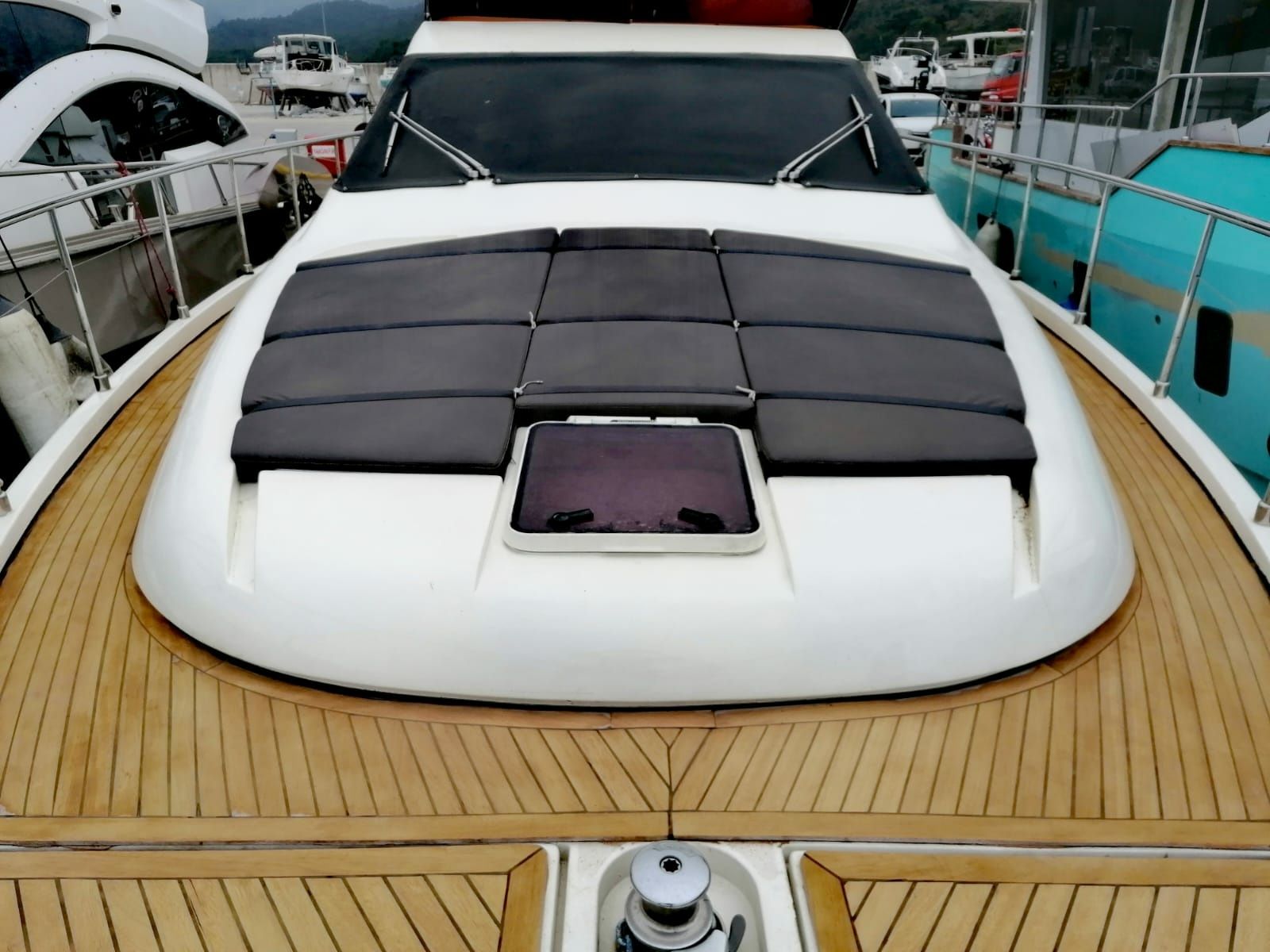 Ferretti 550 | Mega Ladon