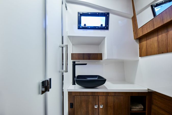 Northman 1050 Trawler | Elegant Freedom