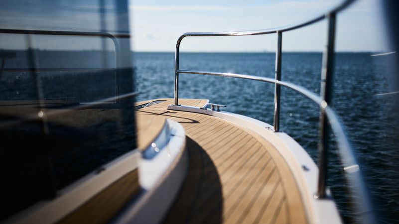 Northman 1050 Trawler | Elegant Freedom