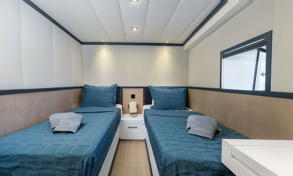 Trawler 98 | Calm Down