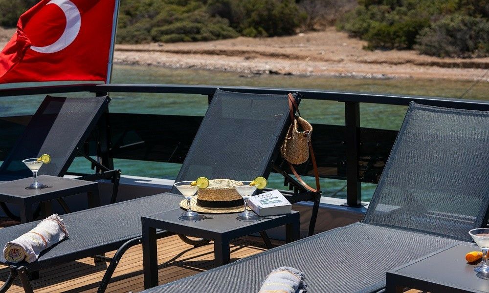 Trawler 98 | Calm Down