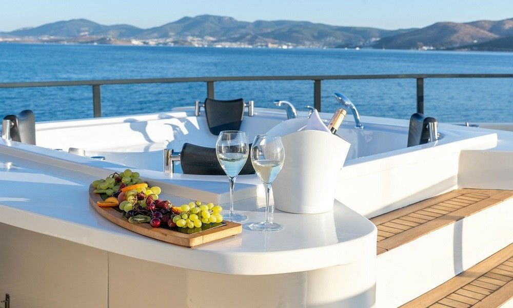 Trawler 98 | Calm Down