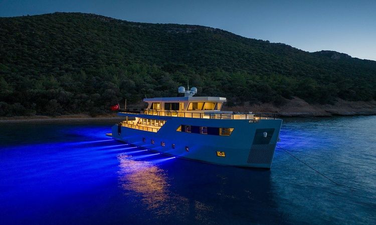 Trawler 98 | Calm Down