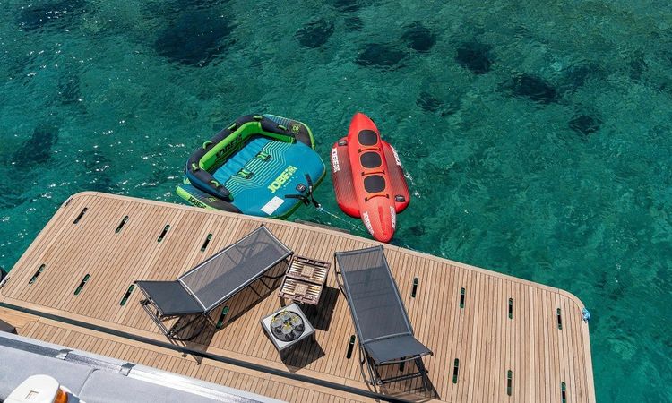 Trawler 98 | Calm Down