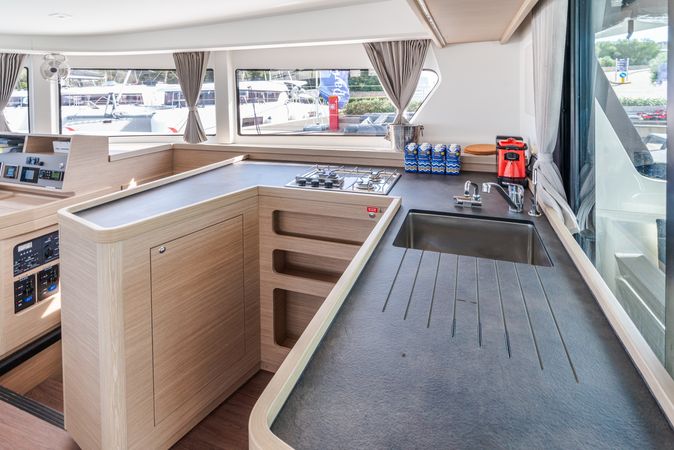 Lagoon 42 | Capovento 2