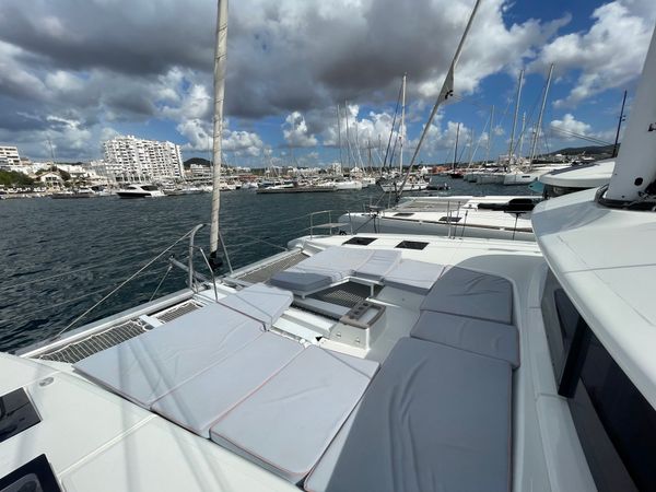 Lagoon 51 | Deb Elli