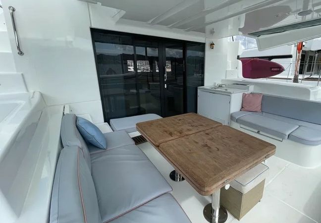 Lagoon 51 | Deb Elli