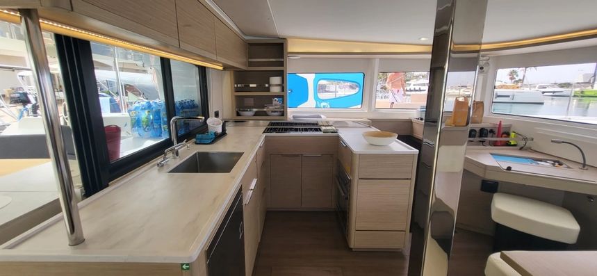 Lagoon 46 | Blue Moon