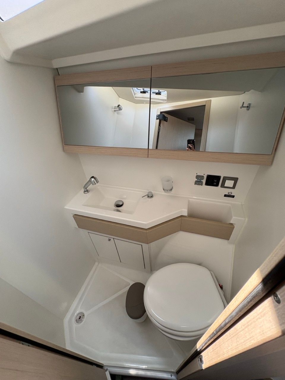 Beneteau Oceanis 46.1 | Aeolia