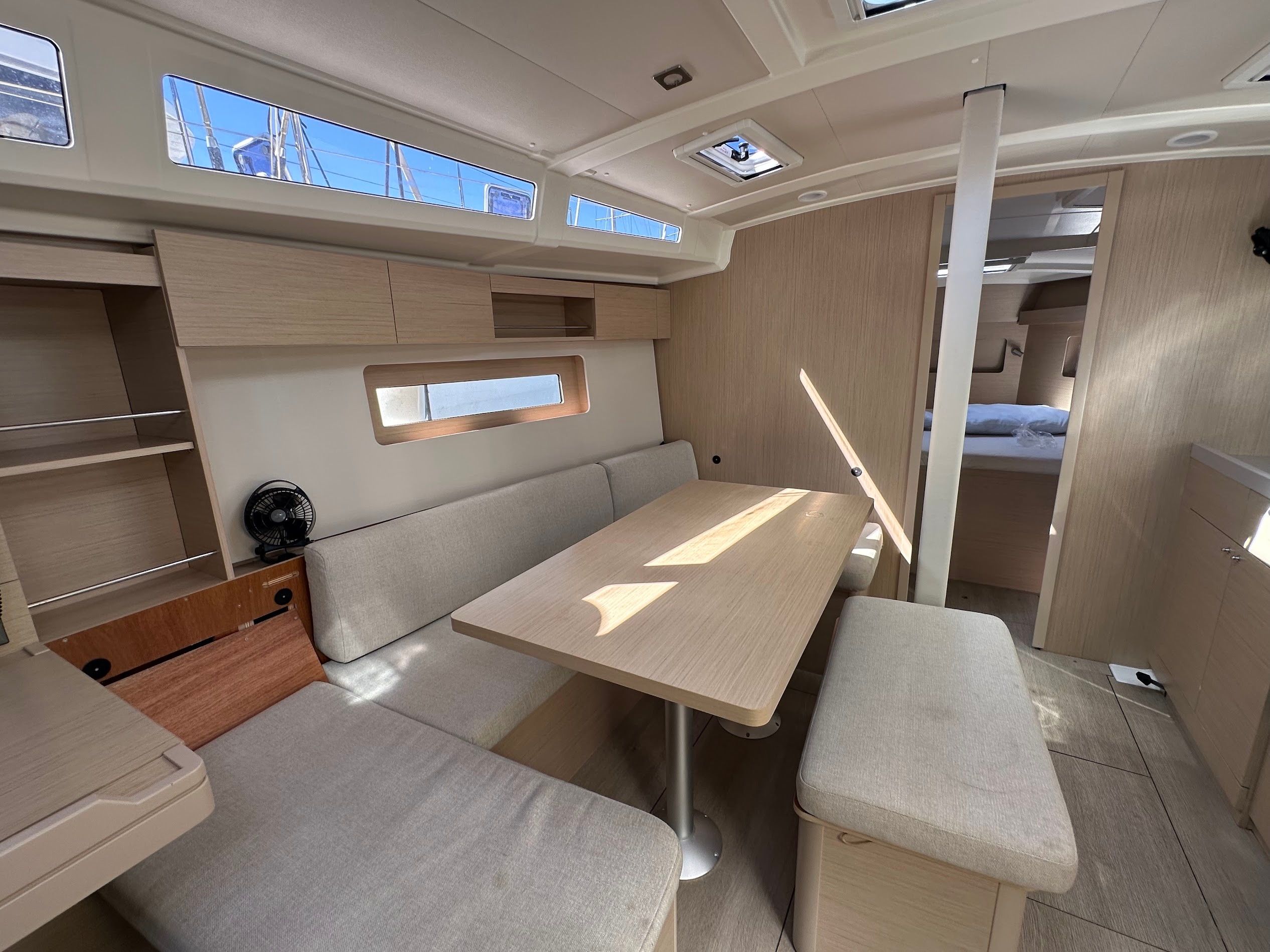 Beneteau Oceanis 37.1 | Aurora