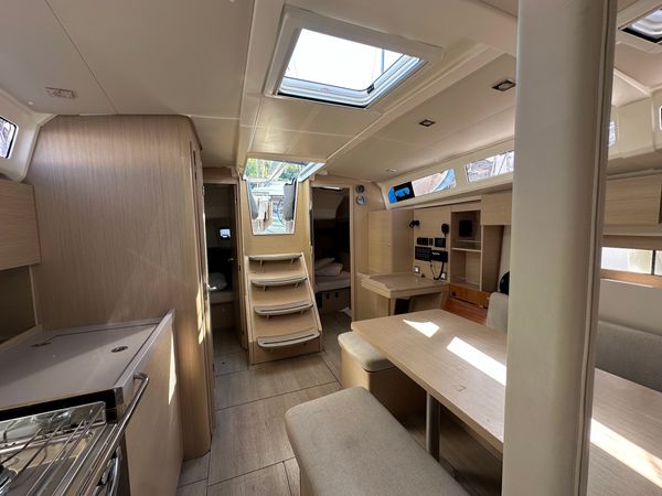 Beneteau Oceanis 37.1 | Aurora