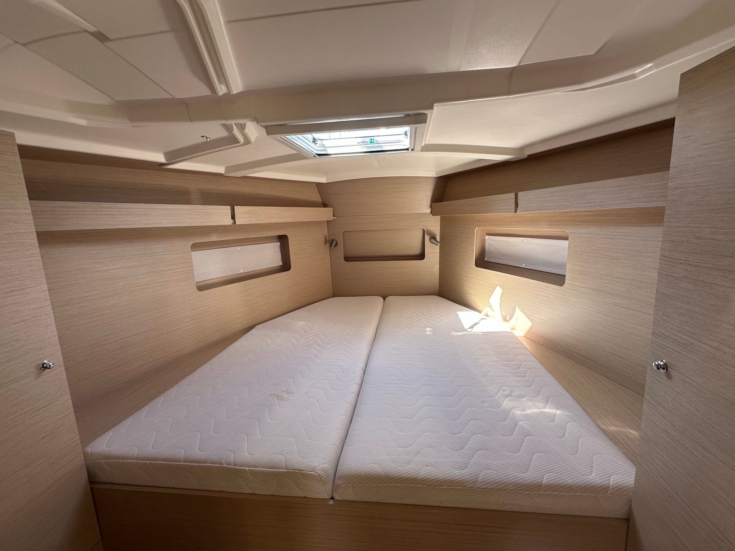 Beneteau Oceanis 37.1 | Aurora