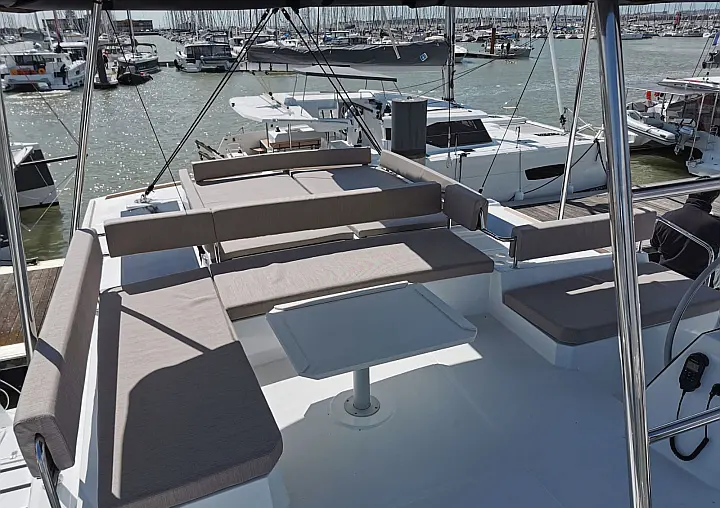 Bali 4.6 | Moderna